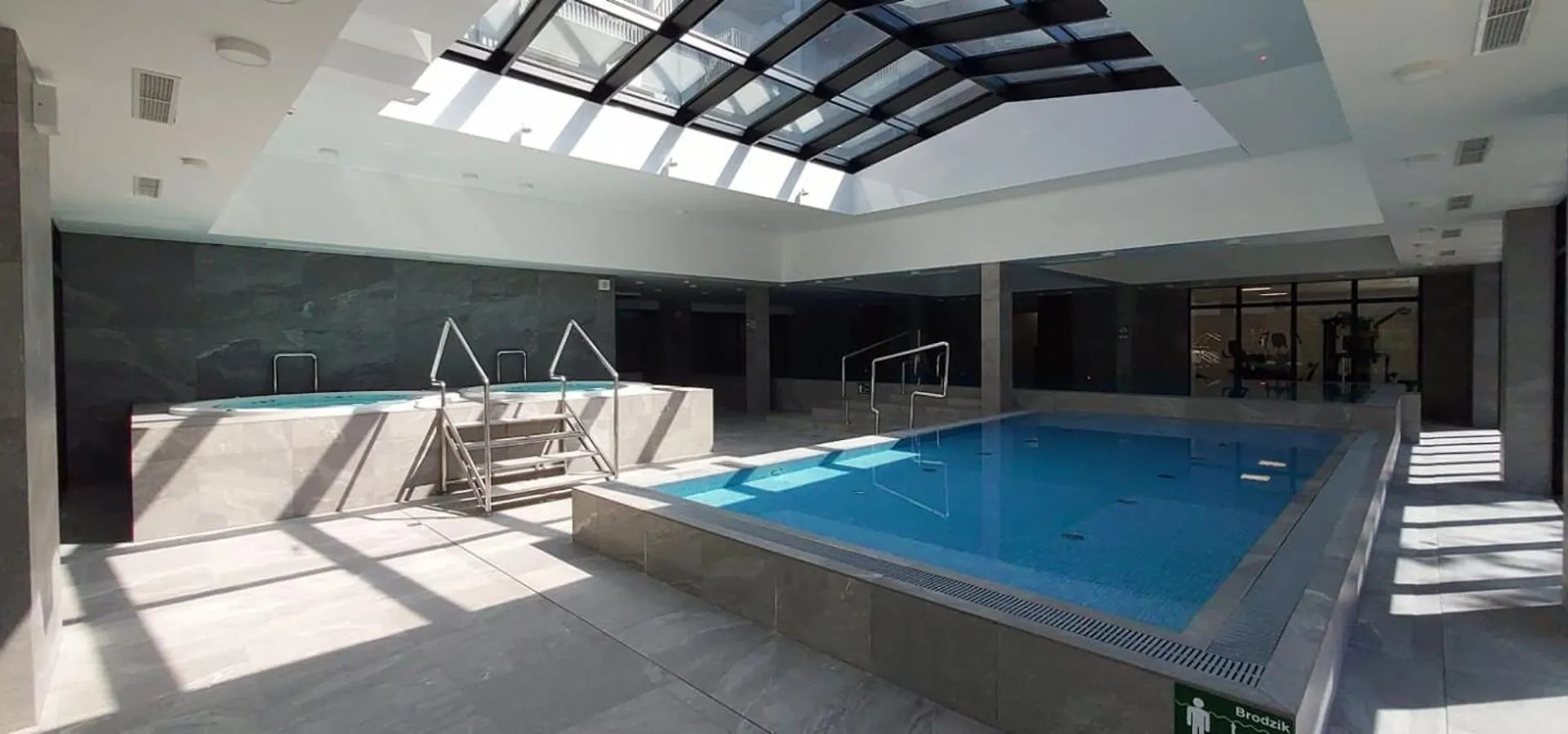 Apartament Green Port Basen & Jacuzzi Kolobrzeg Apartment