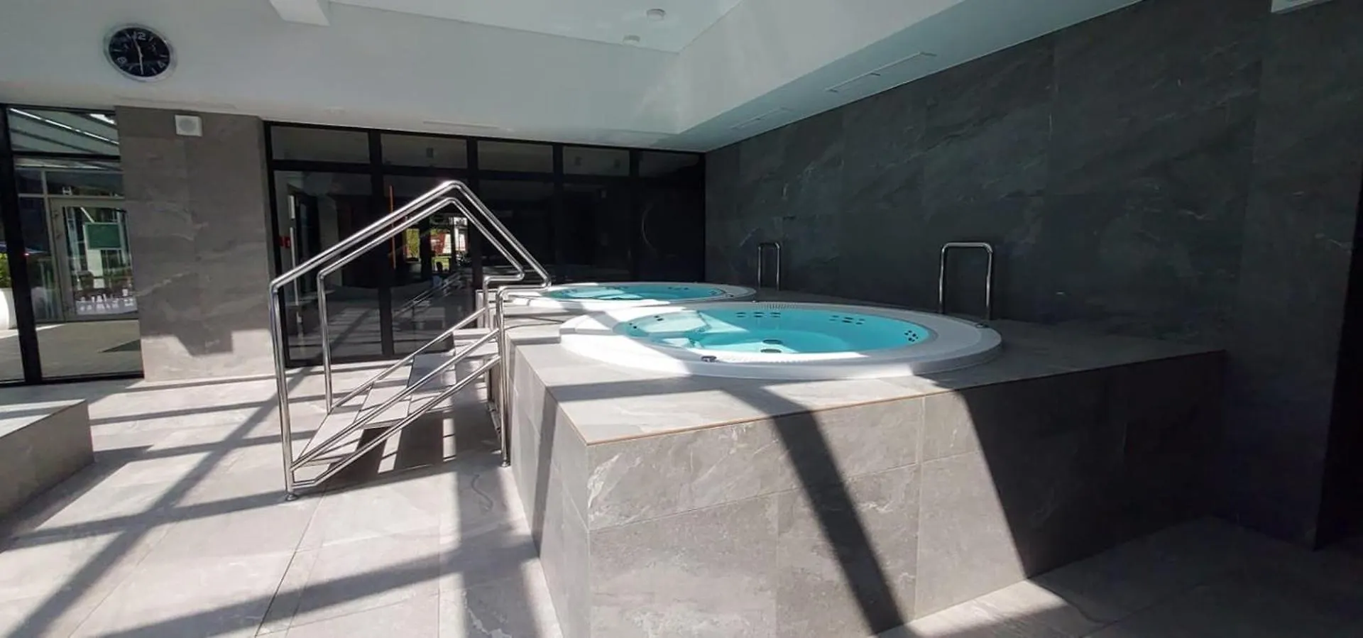Apartament Green Port Basen & Jacuzzi Kolobrzeg Apartment